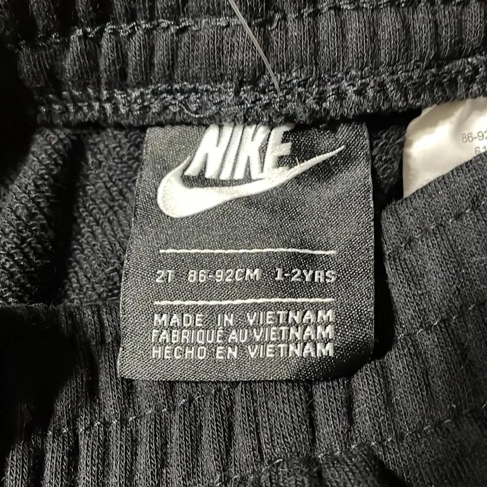 Nike shorts, brand new with tags - Picture 4 of 6